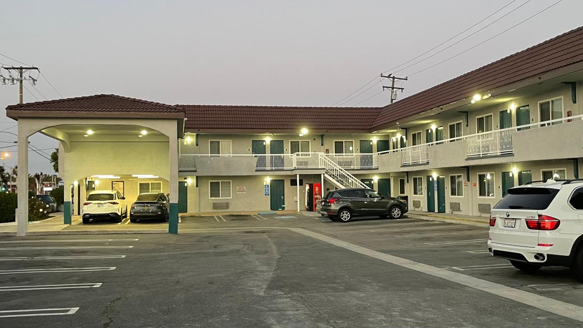 Motel El Segundo 2*